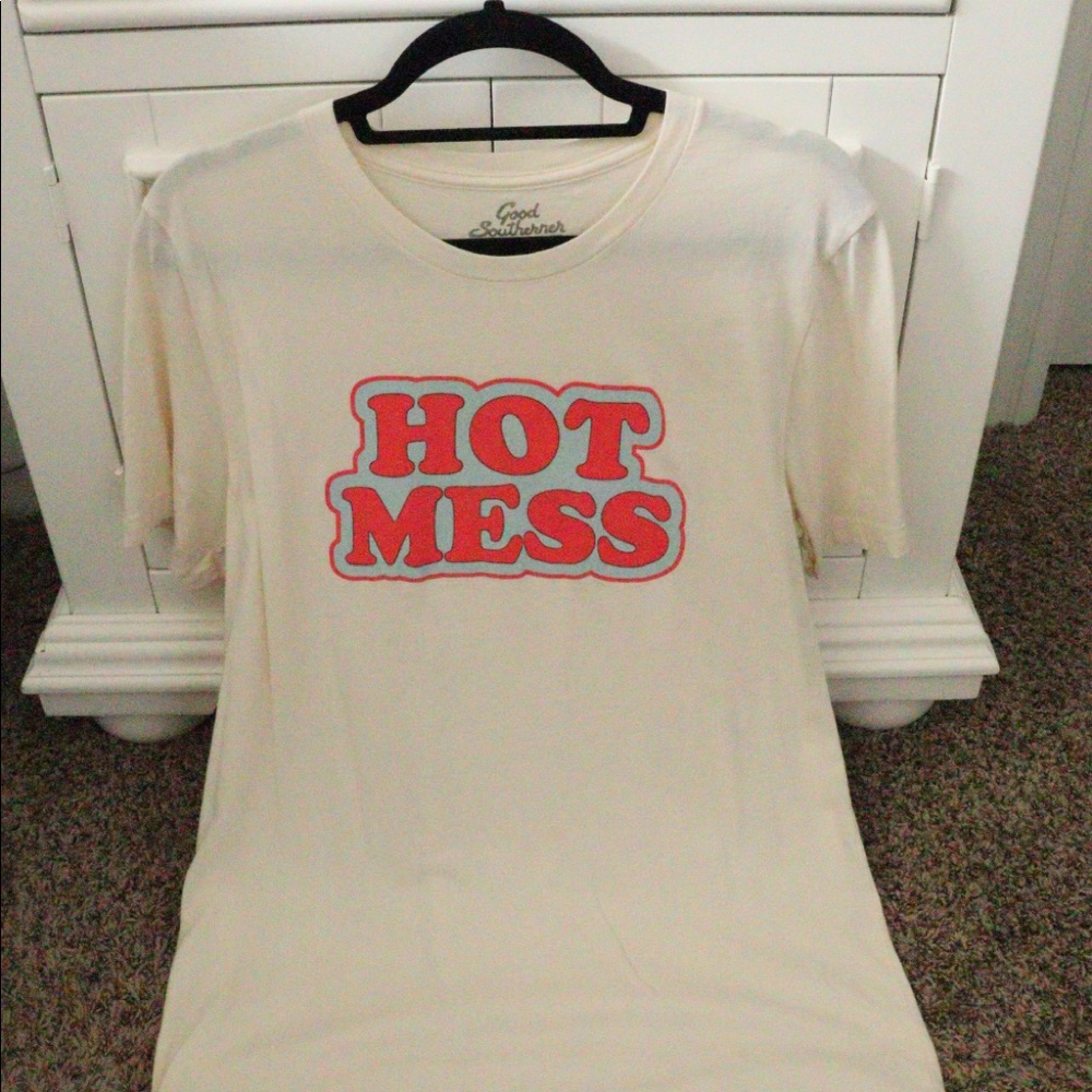 Graphic tshirt in a large!